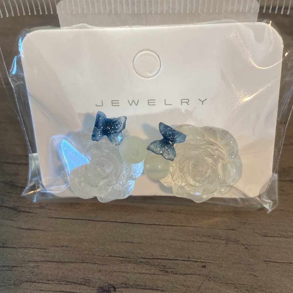 Boho Cute Bridal S999 Sterling Silver Needle Transparent Resin Rose Ear Studs
